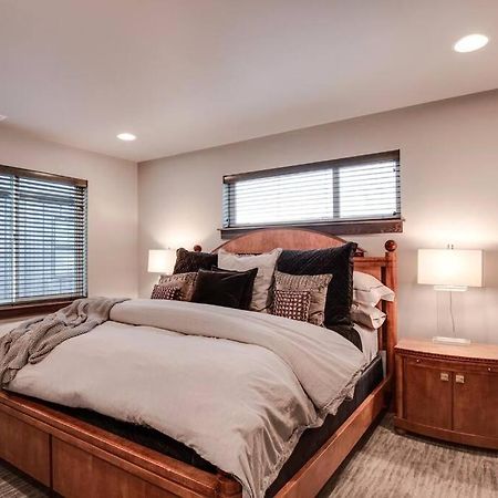 Luxury Townhome On The Park With Bridger Mtn Views Bozeman Exterior photo