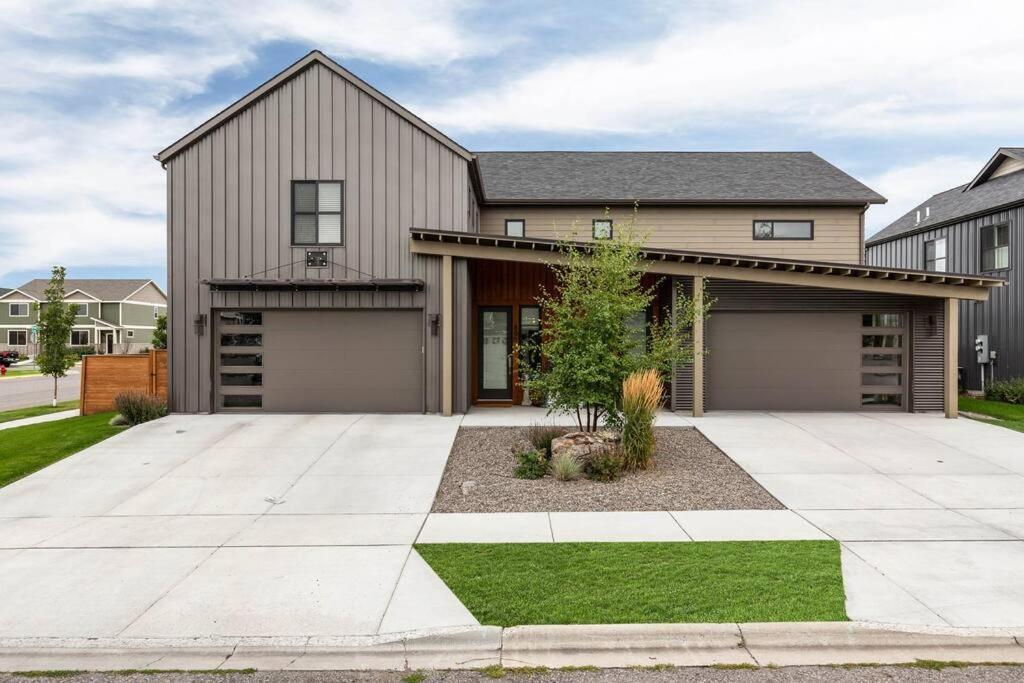 Luxury Townhome On The Park With Bridger Mtn Views Bozeman Exterior photo